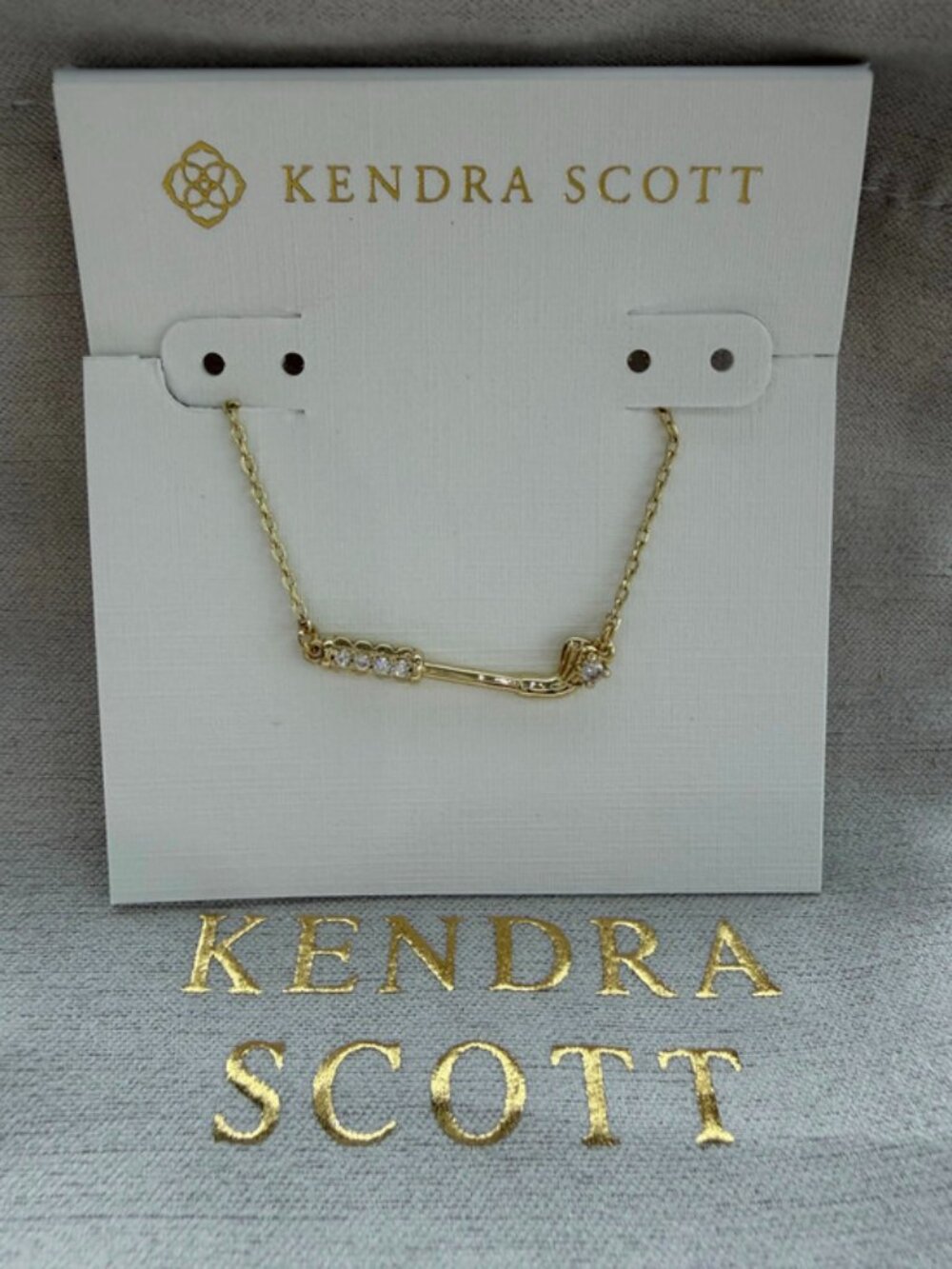 Kendra Scott necklace